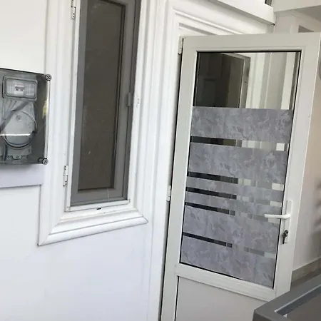 Cu 2 La Etaj 1 In Pozitie Centrala Centrala شقة كونستانتا